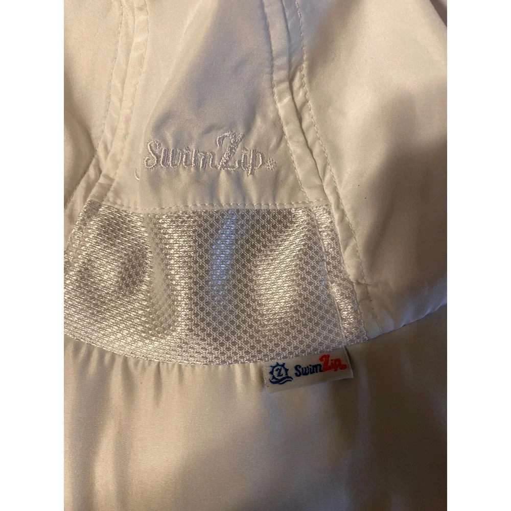 Swimzip kids brim features